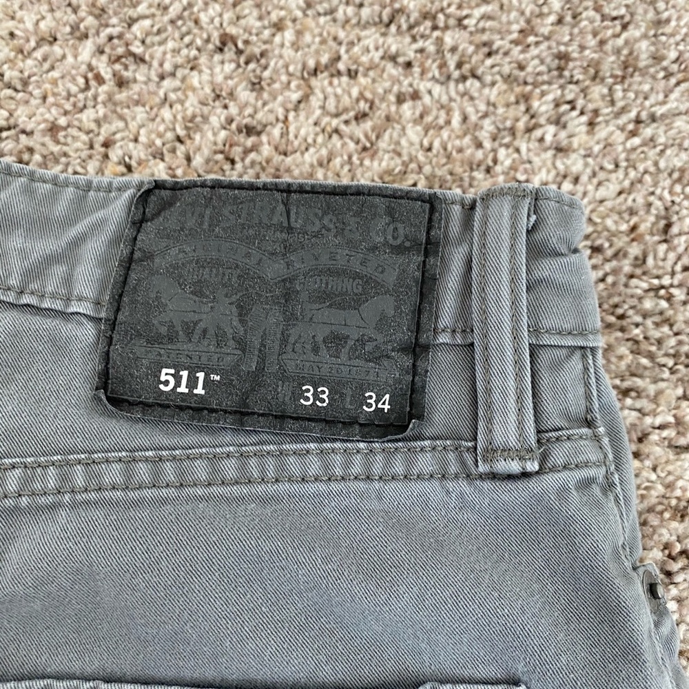 Men’s Levi gray jeans